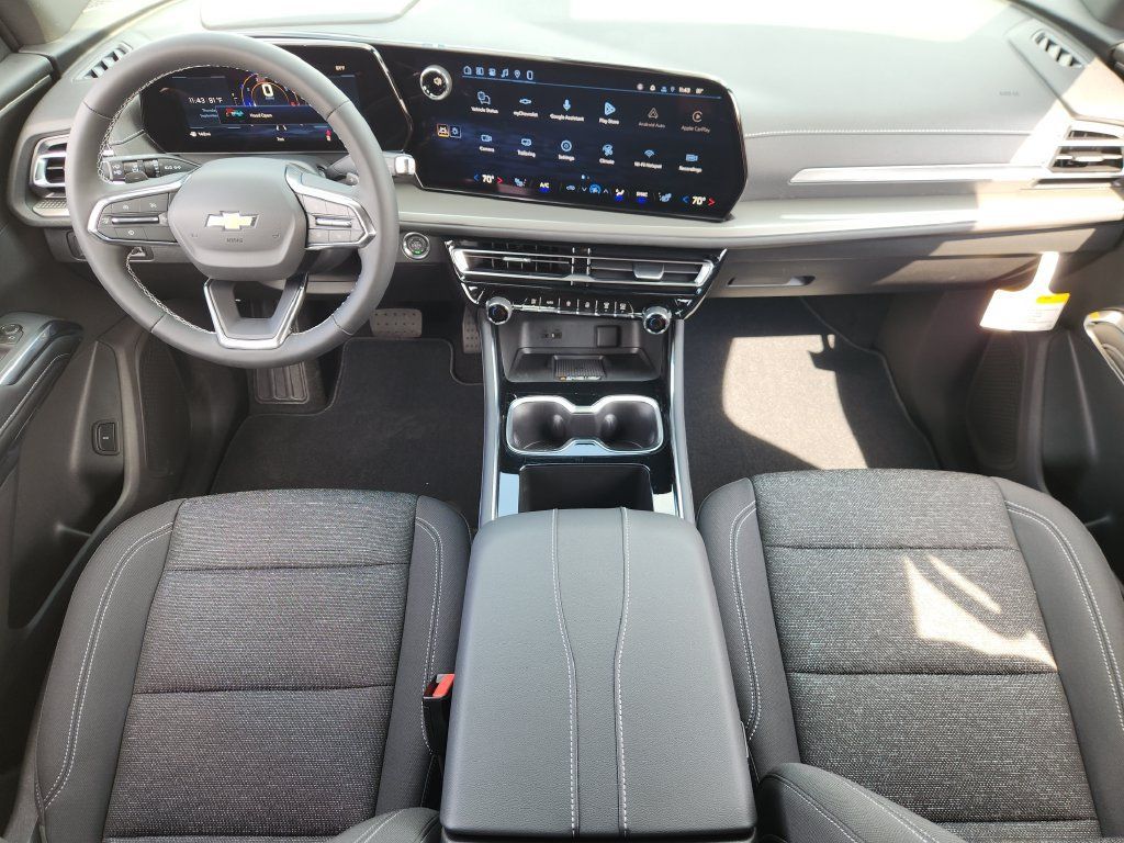 New 2027 Chevrolet Traverse LT w/ Driver Confidence Package FWD image 18