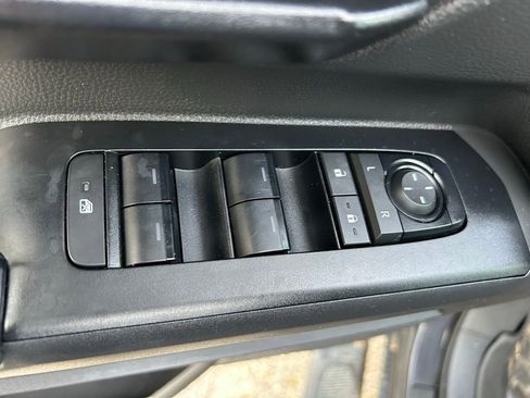 Certified 2024 Toyota Tacoma SR5 image 16