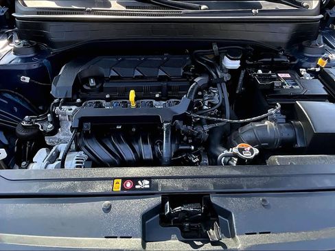 Used 2024 Hyundai Venue Limited image 30