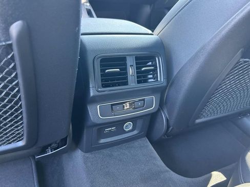 Used 2024 Audi Q5 2.0T Premium Plus AWD/4WD image 19