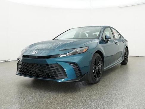 New 2026 Toyota Camry SE image 4