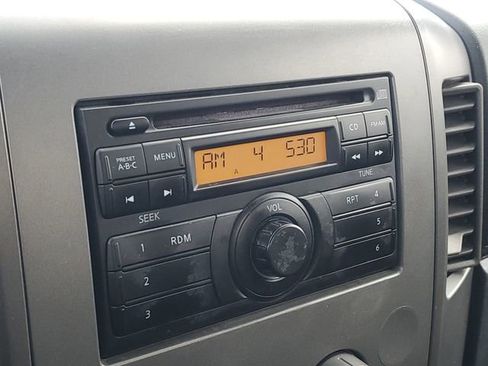 Used 2015 Nissan Titan S image 23