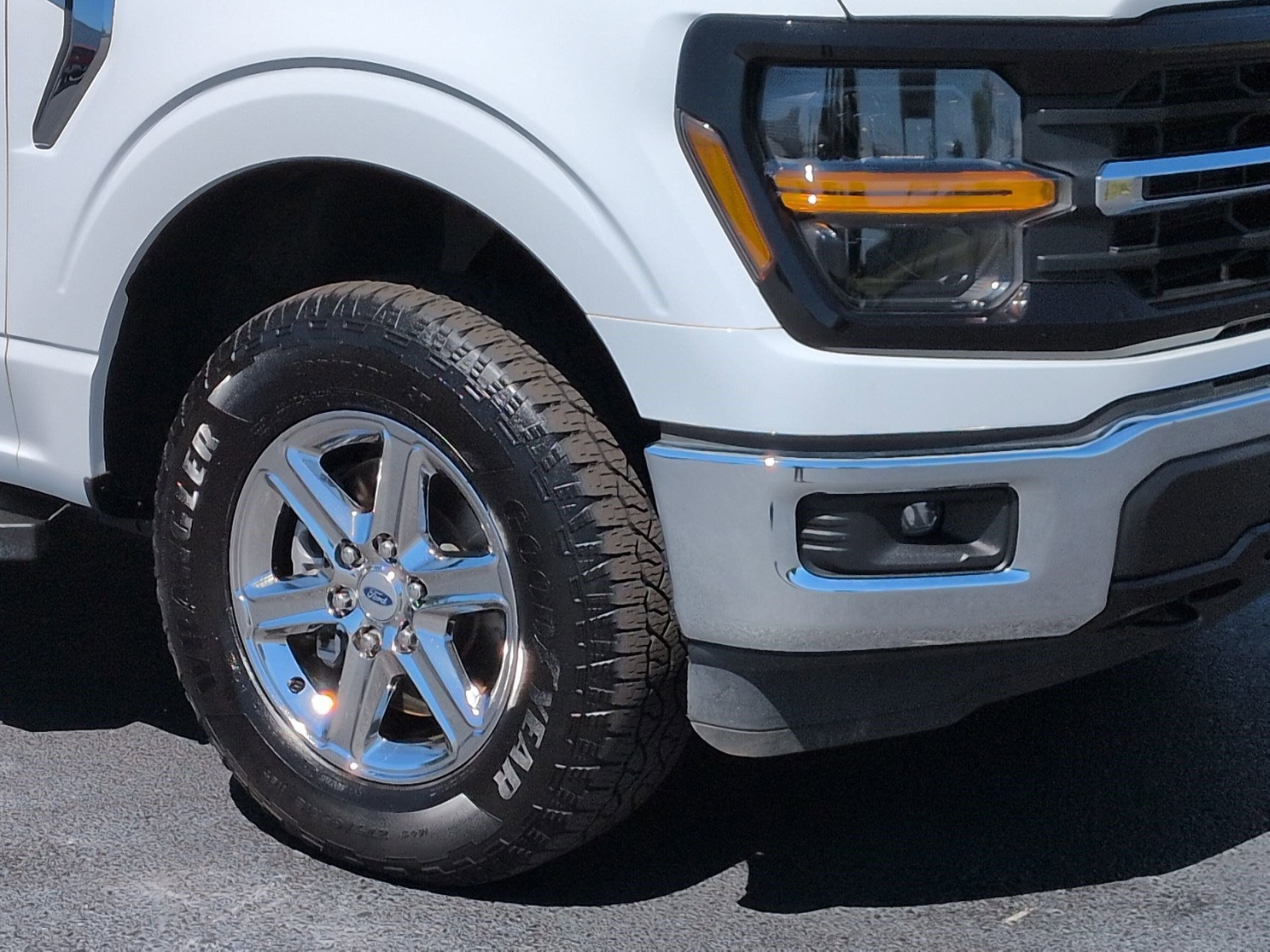Used 2025 Ford F150 XLT w/ Equipment Group 301A Standard AWD/4WD image 9