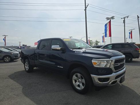Used 2022 RAM 1500 Big Horn AWD/4WD image 3