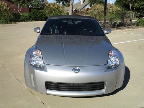 Used 2005 Nissan 350Z Grand Touring RWD image 7