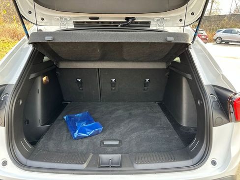 Certified 2024 Chevrolet Trax RS w/ Driver Confidence Package image 11