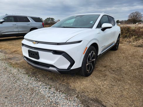 Used 2025 Chevrolet Equinox EV LT image 5