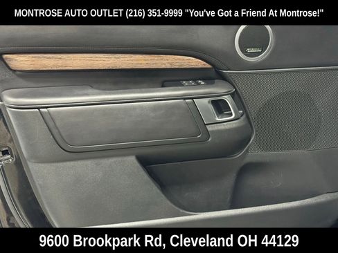 Used 2019 Land Rover Discovery HSE Luxury image 11