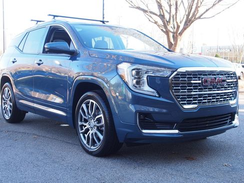 Used 2024 GMC Terrain Denali w/ Denali Premium Package image 1