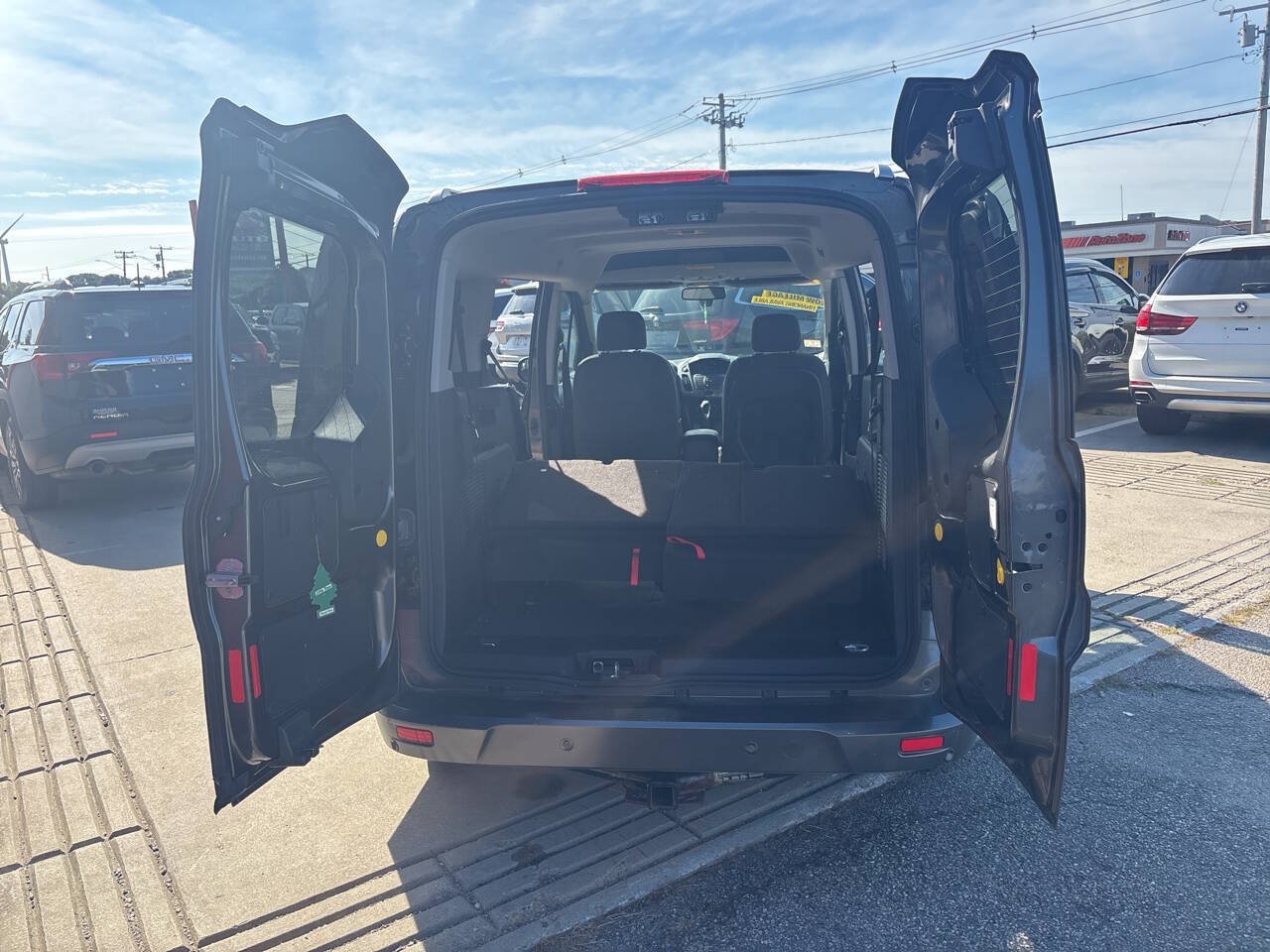 Used 2016 Ford Transit Connect XLT FWD image 12