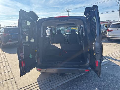 Used 2016 Ford Transit Connect XLT FWD image 12