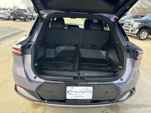 Used 2025 Chevrolet Equinox EV LT w/ Convenience Package image 14