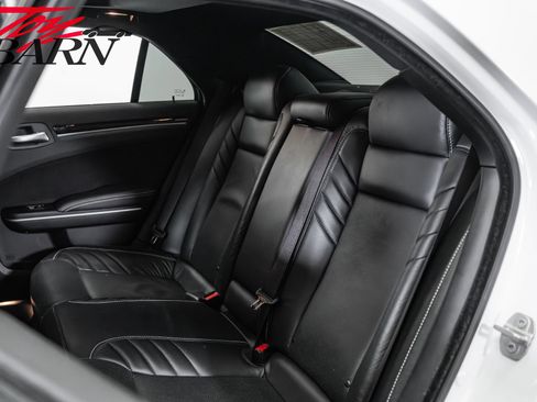 Used 2023 Chrysler 300 C RWD image 41