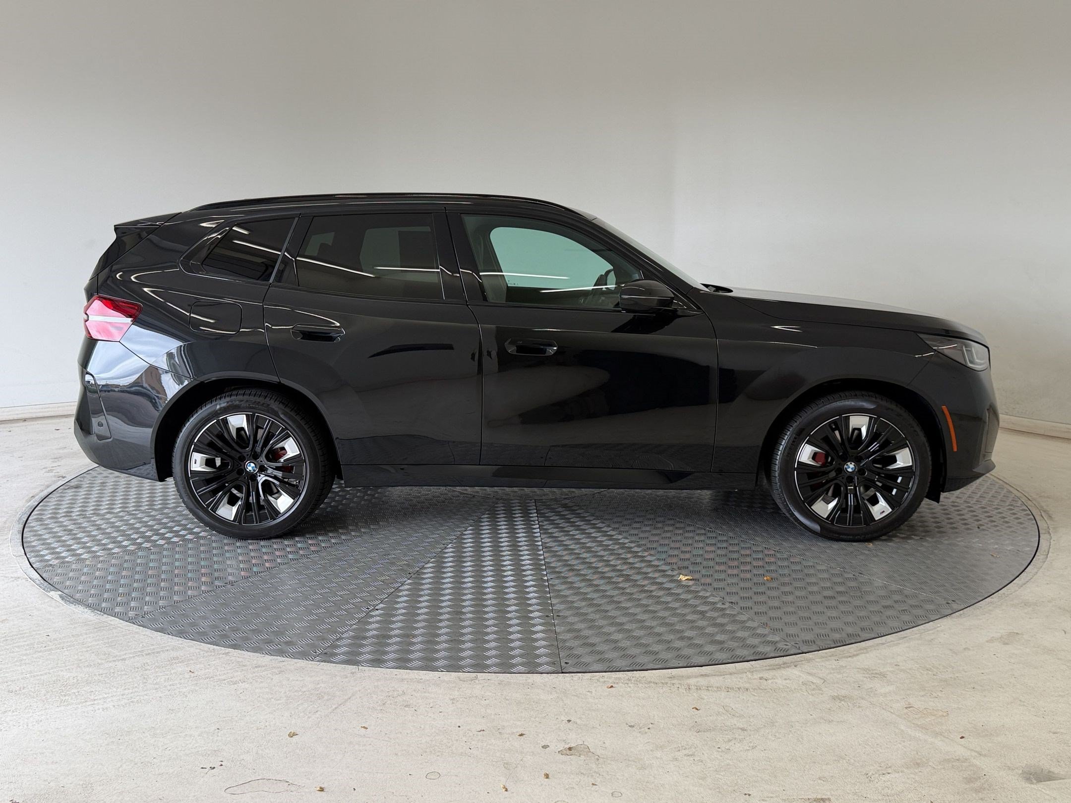 Used 2025 BMW X3 xDrive30i w/ M Sport Package AWD/4WD image 8