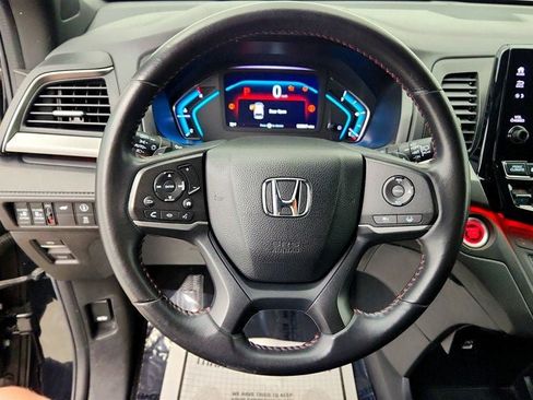 Used 2023 Honda Odyssey Sport image 14