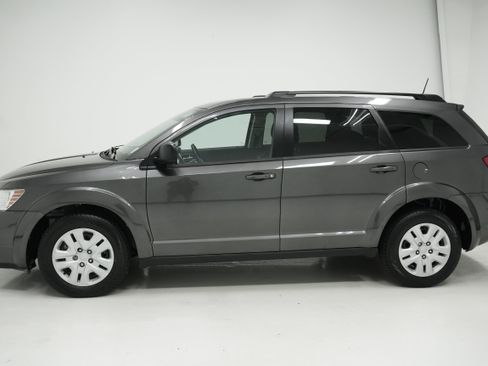 Used 2018 Dodge Journey SE w/ Popular Equipment Group FWD image 7