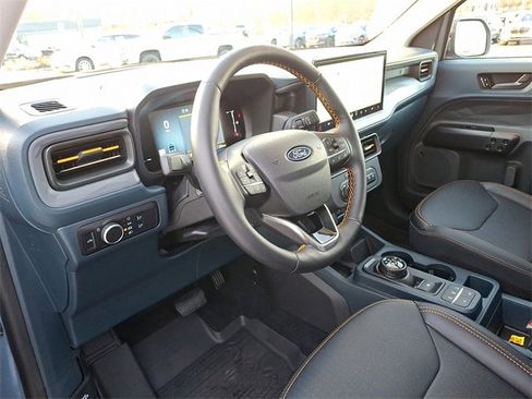 Used 2025 Ford Maverick Tremor image 16