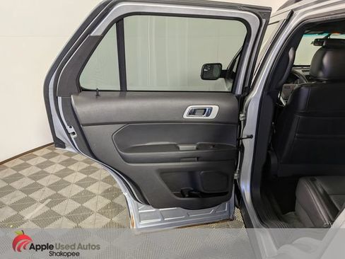 Used 2011 Ford Explorer XLT w/ 202A Rapid Spec Order Code AWD/4WD image 30