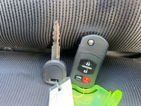 Used 2014 MAZDA MX-5 Miata Sport image 25