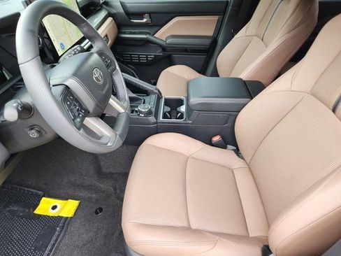 Used 2025 Toyota 4Runner Limited image 5