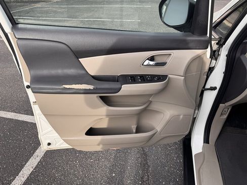 Used 2016 Honda Odyssey EX-L image 11