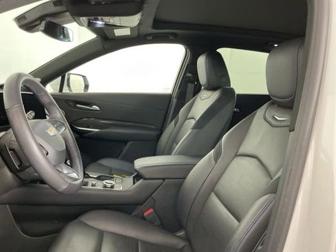 Used 2024 Cadillac XT4 Sport image 14