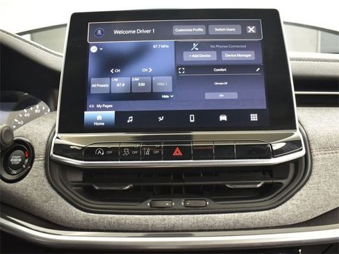 Used 2022 Jeep Compass Latitude image 12