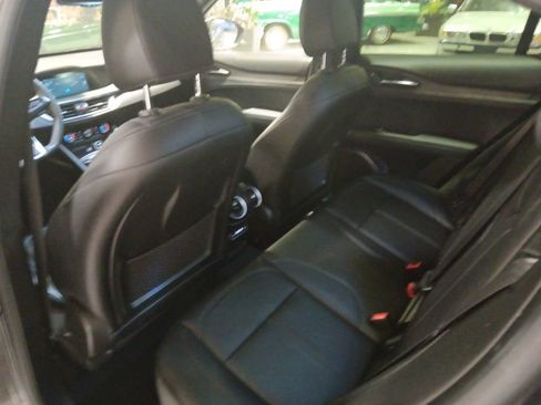 Used 2023 Alfa Romeo Stelvio Ti AWD/4WD image 16