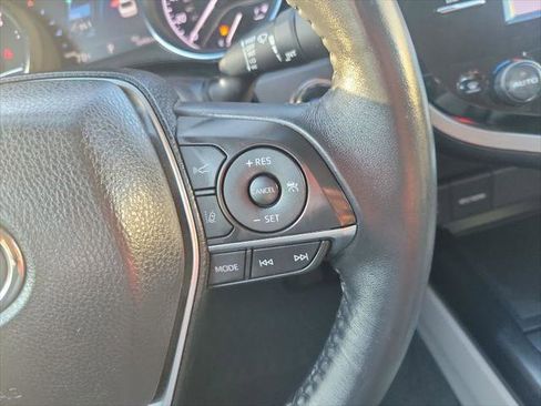 Certified 2018 Toyota Camry XLE image 31