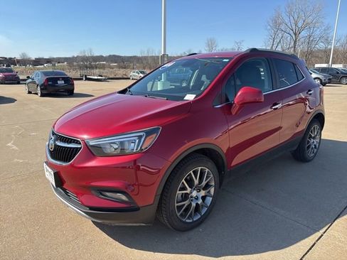 Used 2020 Buick Encore Sport Touring image 7