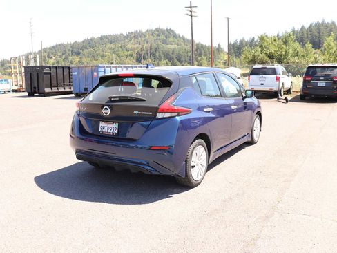 Used 2022 Nissan Leaf S FWD image 5