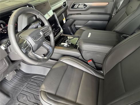 New 2026 GMC Yukon XL Denali w/ Sun & Power Step Package RWD image 10