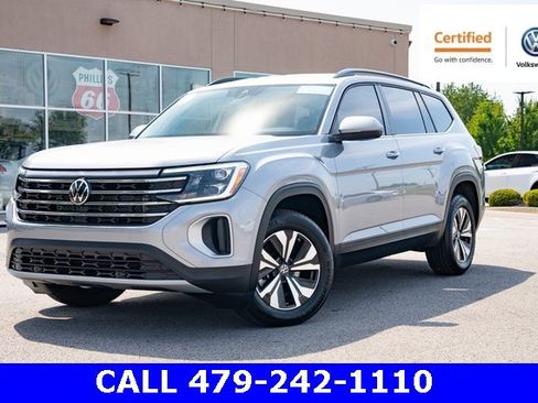 Certified 2024 Volkswagen Atlas SE image 2