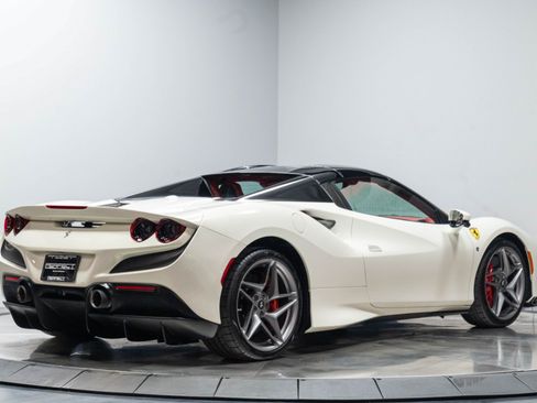 Used 2021 Ferrari F8 Tributo RWD image 20