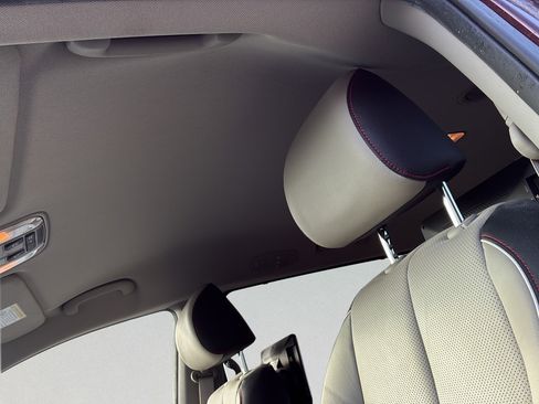 Used 2019 Kia Sedona EX FWD image 24