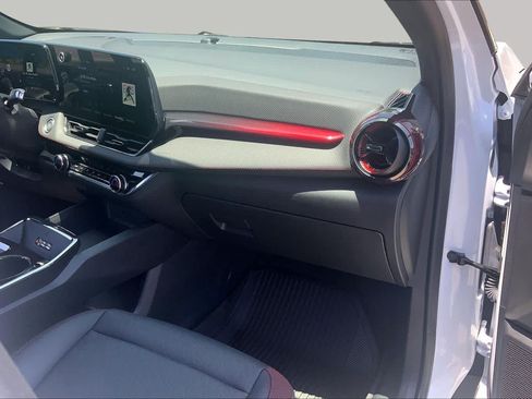 Used 2026 Chevrolet Equinox RS w/ Safety and Technology Package FWD image 19