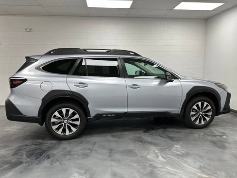 Used 2024 Subaru Outback Limited AWD/4WD image 5