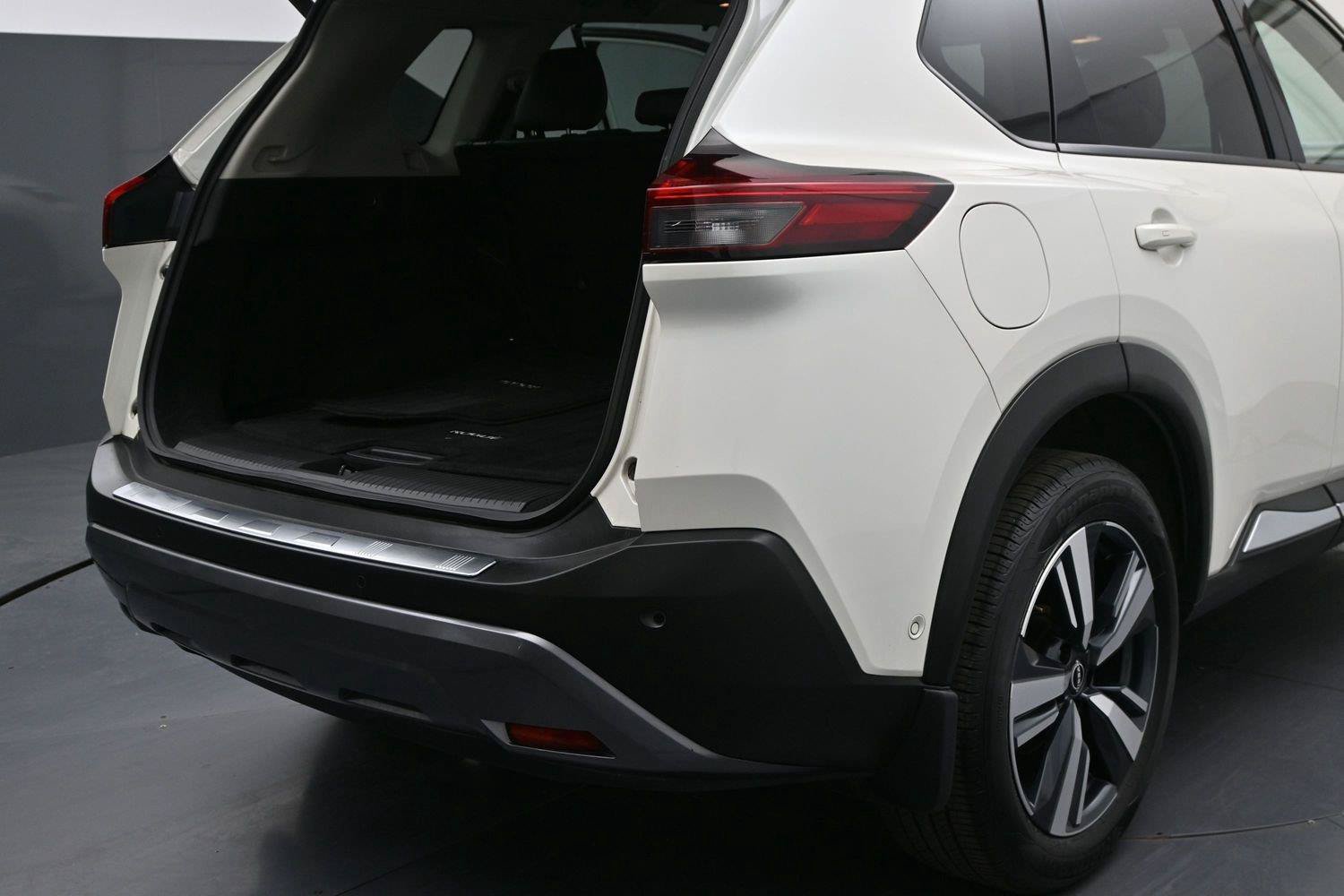 Used 2023 Nissan Rogue SL w/ SL Premium Package AWD/4WD image 11