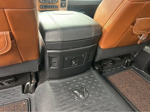 Used 2015 RAM 1500 Laramie Longhorn w/ Convenience Group image 19