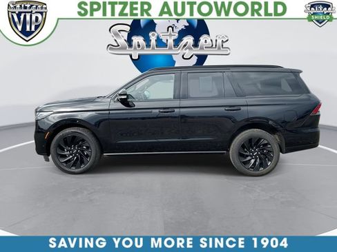 Used 2025 Lincoln Navigator Reserve w/ Jet Appearance Package AWD/4WD image 6