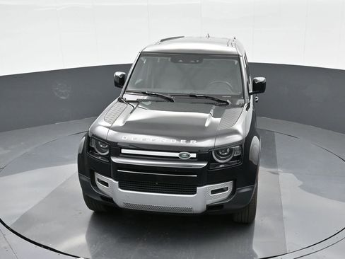 Used 2024 Land Rover Defender 110 S image 33