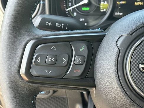 Certified 2025 Jeep Wrangler Unlimited Rubicon 4xe w/ Convenience Group AWD/4WD image 23