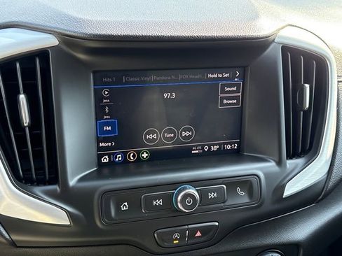 Used 2024 GMC Terrain SLE image 14