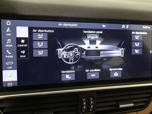 Used 2020 Porsche Cayenne image 53