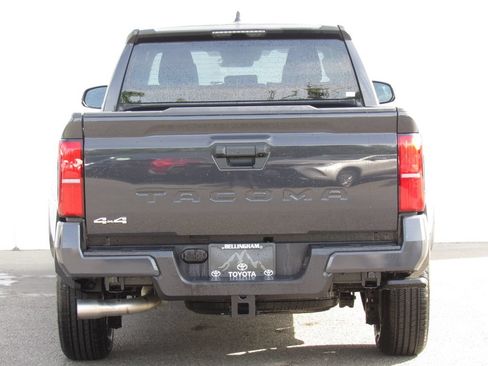 Certified 2025 Toyota Tacoma SR5 AWD/4WD image 7
