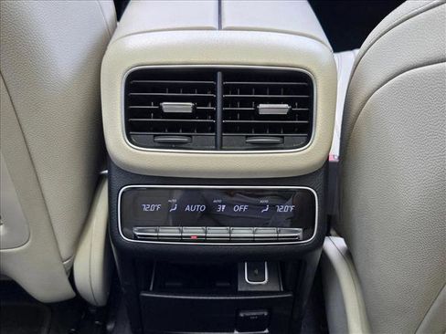 Used 2022 Mercedes-Benz GLS 450 4MATIC image 18
