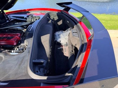 Used 2025 Chevrolet Corvette Stingray Premium Cpe w/ Battery Protection Package RWD image 8