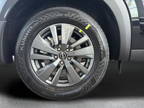 New 2026 Nissan Pathfinder SV AWD/4WD image 13