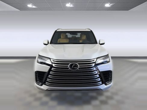 Used 2024 Lexus LX 600 4WD w/ Luxury Package image 6