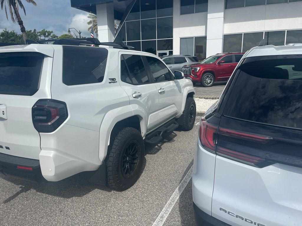 Used 2025 Toyota 4Runner TRD Sport AWD/4WD image 4